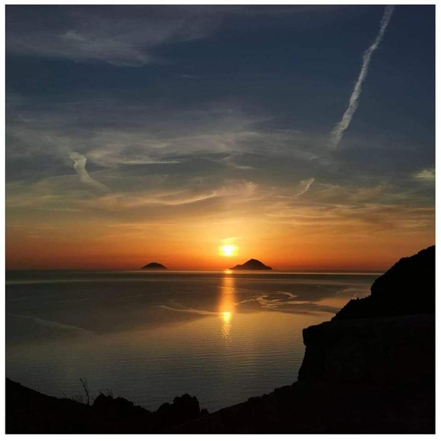 Lipari Centro Storico Flat 6 Mins From Port Apartman Kültér fotó
