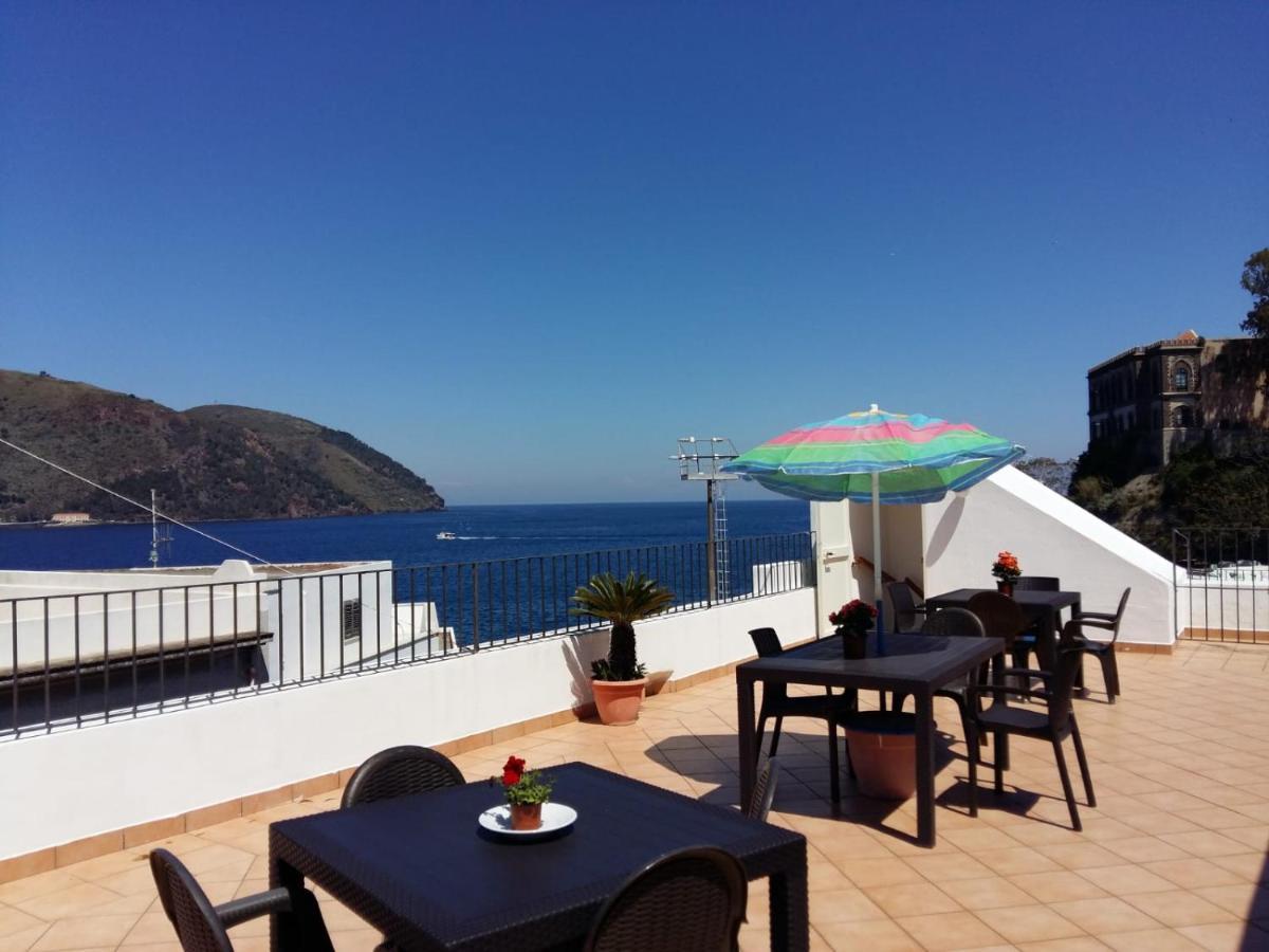 Lipari Centro Storico Flat 6 Mins From Port Apartman Kültér fotó